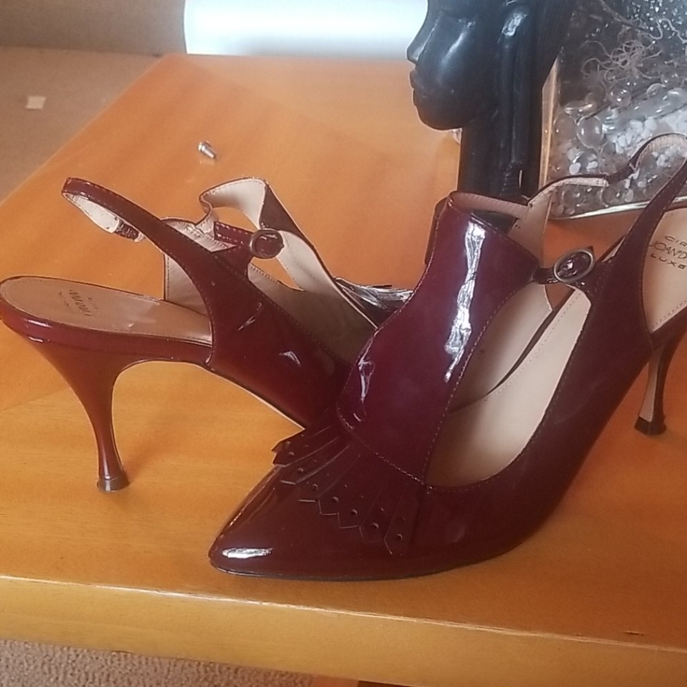 Shoe - Picture 4 of 4